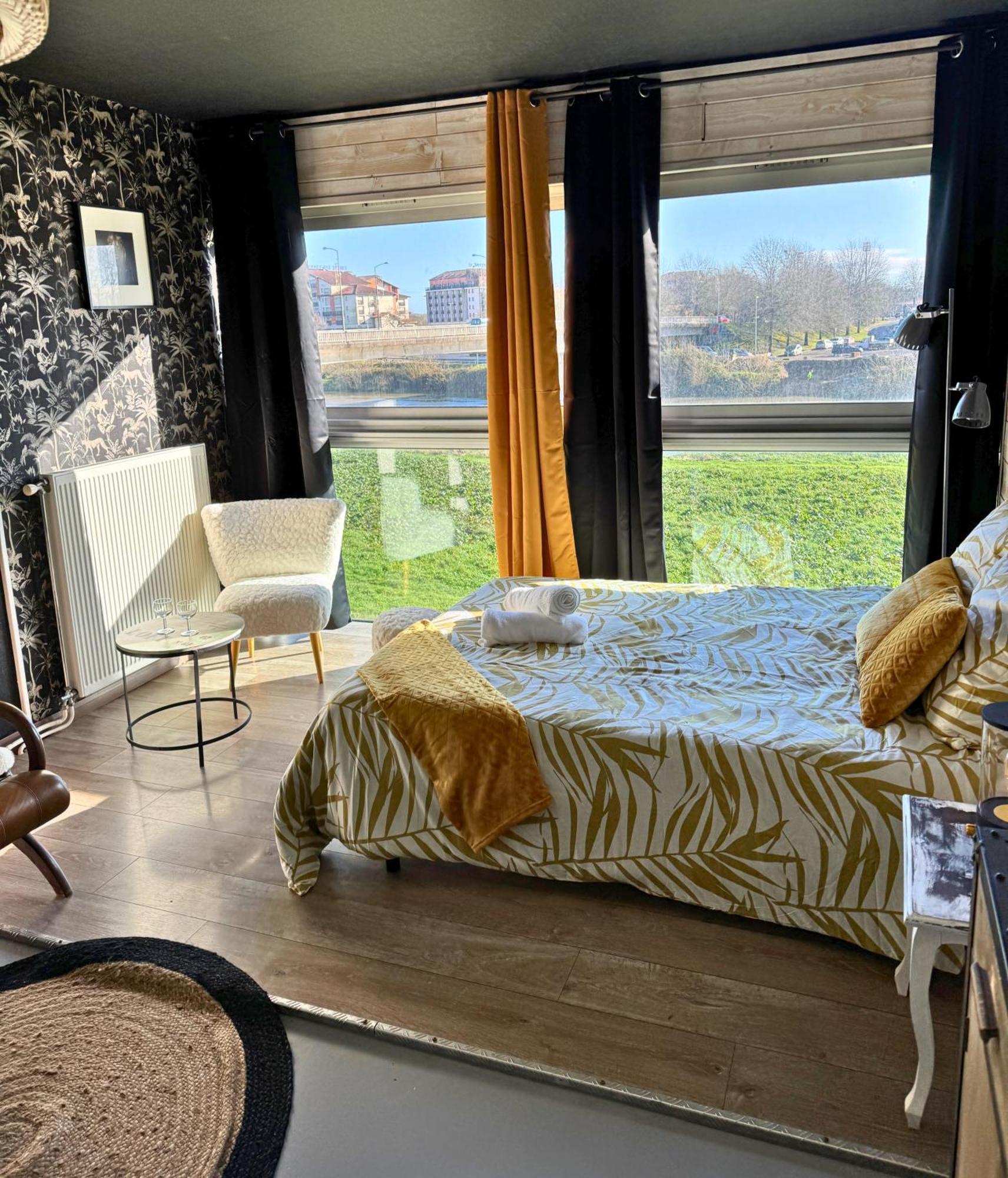 Apartment Majestic - Wifi - Parking - Vue *
