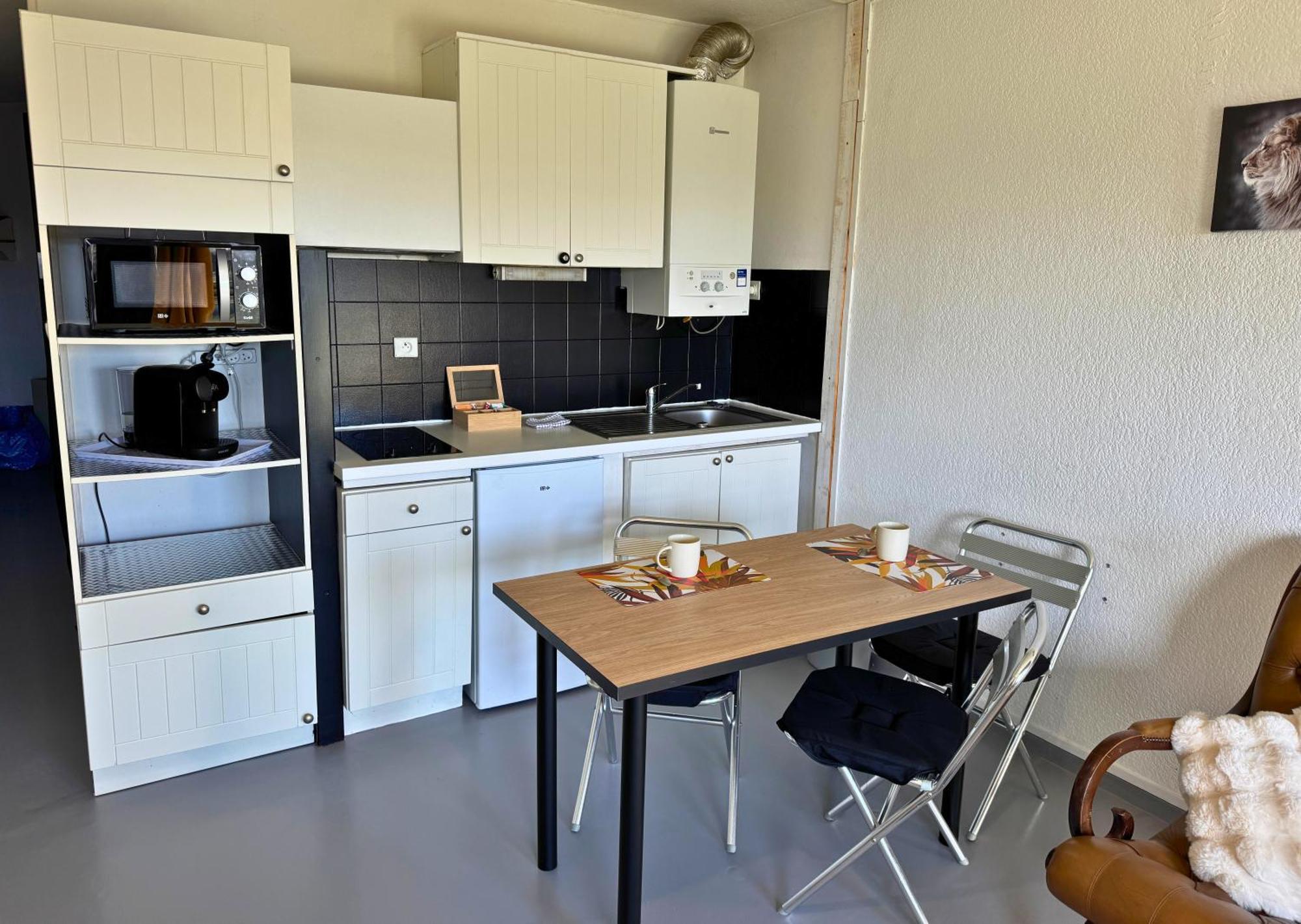 Majestic - Wifi - Parking - Vue Apartment
